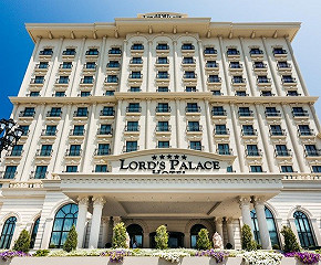 Lord's Palace Hotel