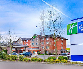 Holiday Inn Express & Suites Portland - Jantzen Beach