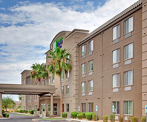 Holiday Inn Express & Suites Peoria North Glendale