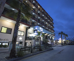 Canifor Hotel