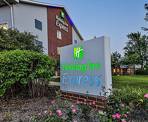 Holiday Inn Express Chicago NW - Vernon Hills