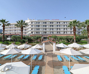 Calamos Beach Family Club Hotel