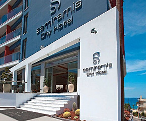 Semiramis City Hotel