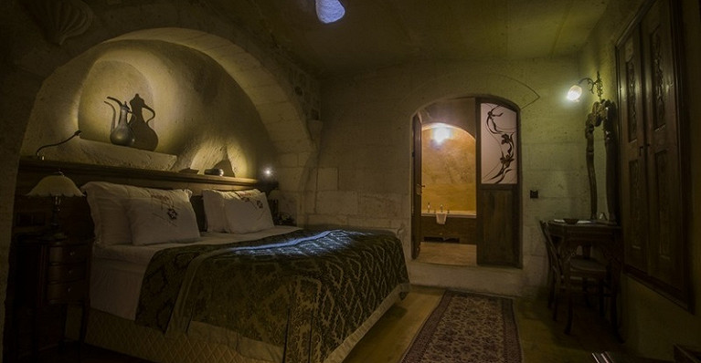 Fresco Cave Suites &amp; Mansions