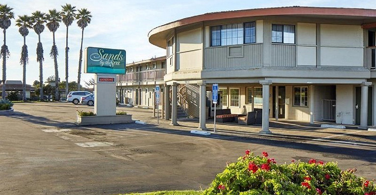 Sands by the Sea Motel