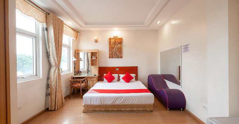 Lenka Hotel by OYO Rooms