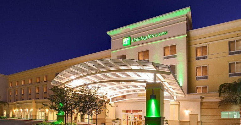 Holiday Inn Hotel &amp; Suites Bakersfield North