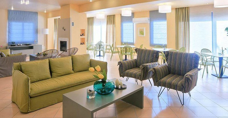Marini Luxury Apartments &amp; Suites