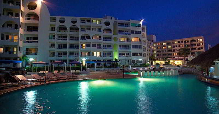 Aquamarina Beach Hotel