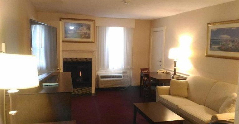 Fireside Inn &amp; Suites Portland