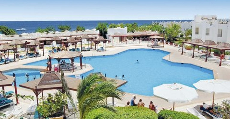 Hotel Menaville Resort
