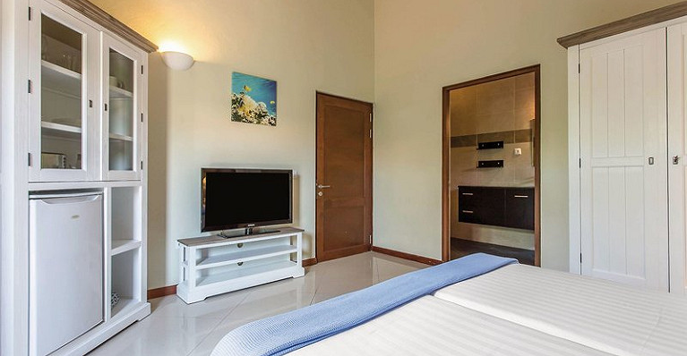 Acoya Hotel Suites &amp; Villas