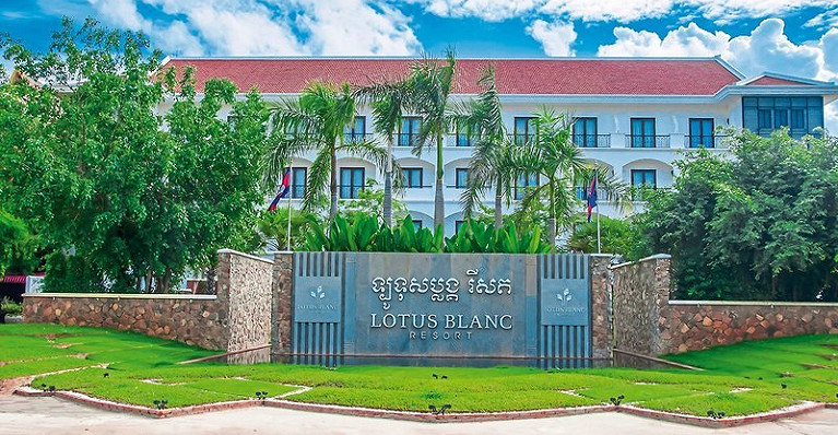 Lotus Blanc Resort