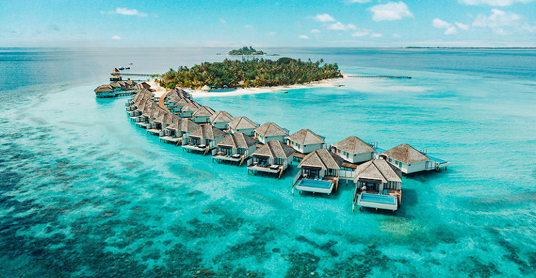 Nova Maldives at Vakarufalhi