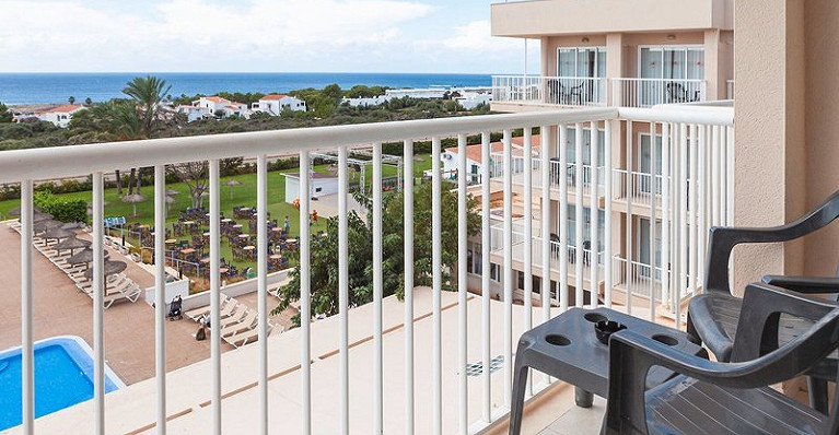 Hotel Sur Menorca, Suites &amp; Waterpark inklusive Mietwagen