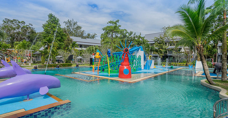 Khao Lak Emerald Beach Resort &amp; Spa