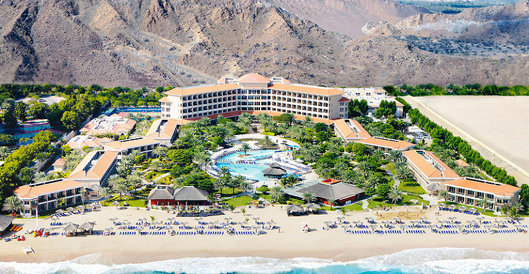 Fujairah Rotana Resort &amp; Spa inklusive Privattransfer