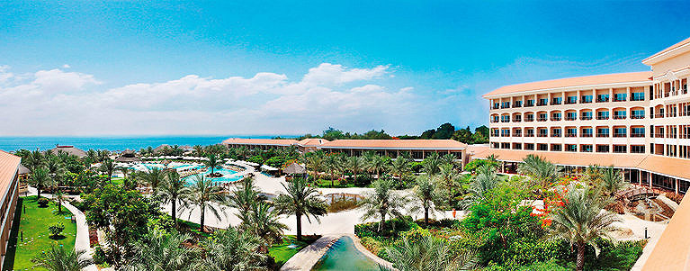 Fujairah Rotana Resort &amp; Spa inklusive Privattransfer