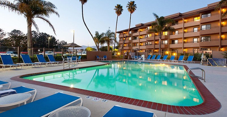 Holiday Inn Hotel &amp; Suites Santa Maria