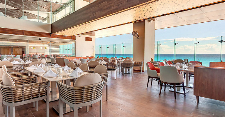 Royalton Suites Cancun Resort &amp; Spa