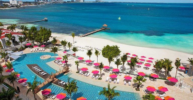 Breathless Cancun Soul Resort &amp; Spa